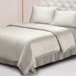 Silk Suen mulberry silk duvet cover in silver gray